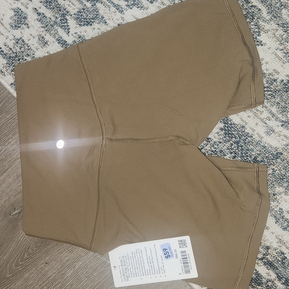 Lululemon Align High Rise Short 6" NWT - Picture 4 of 6